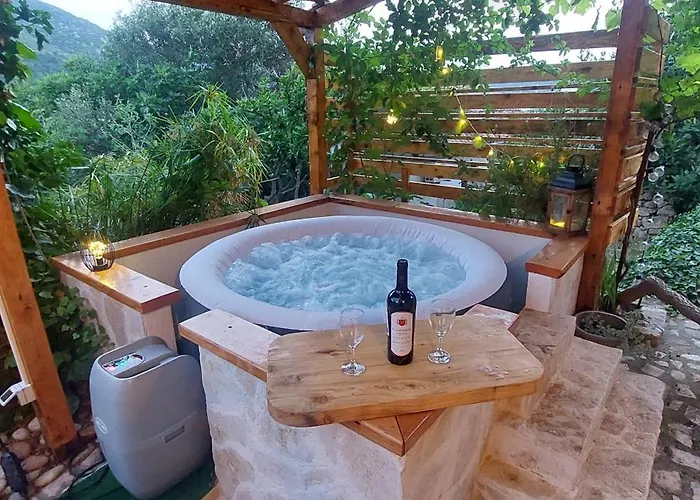 Taverna -Sunce- With Jacuzzi