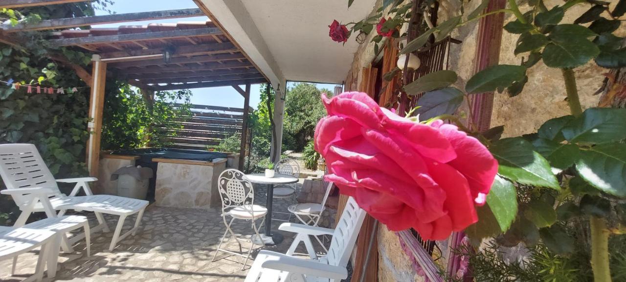 Apartment Taverna -sunce- With Jacuzzi