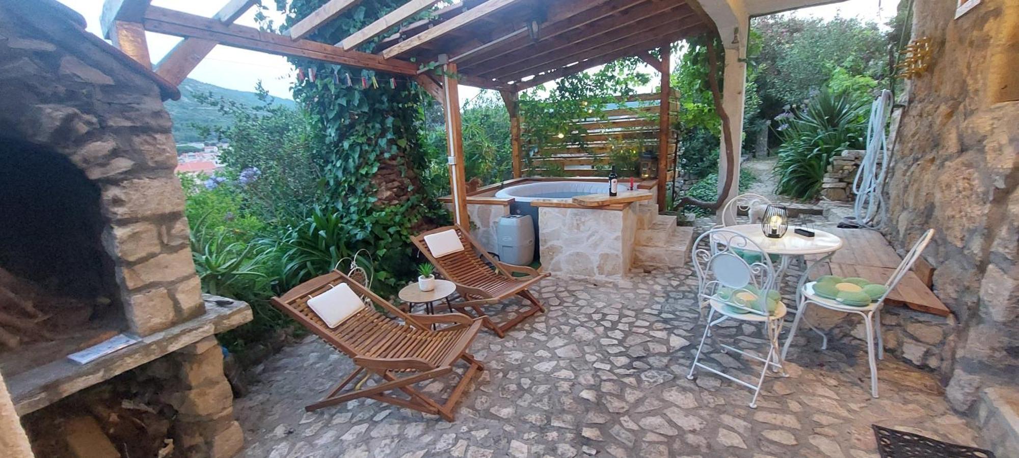 Apartment Taverna -sunce- With Jacuzzi *